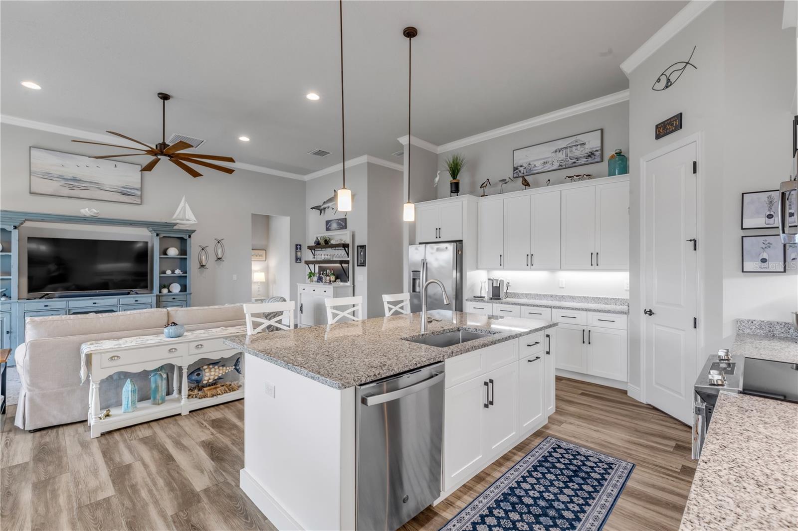 PALMS PH 4 - Residential