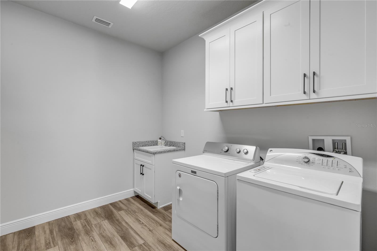 PALMS PH 4 - Residential