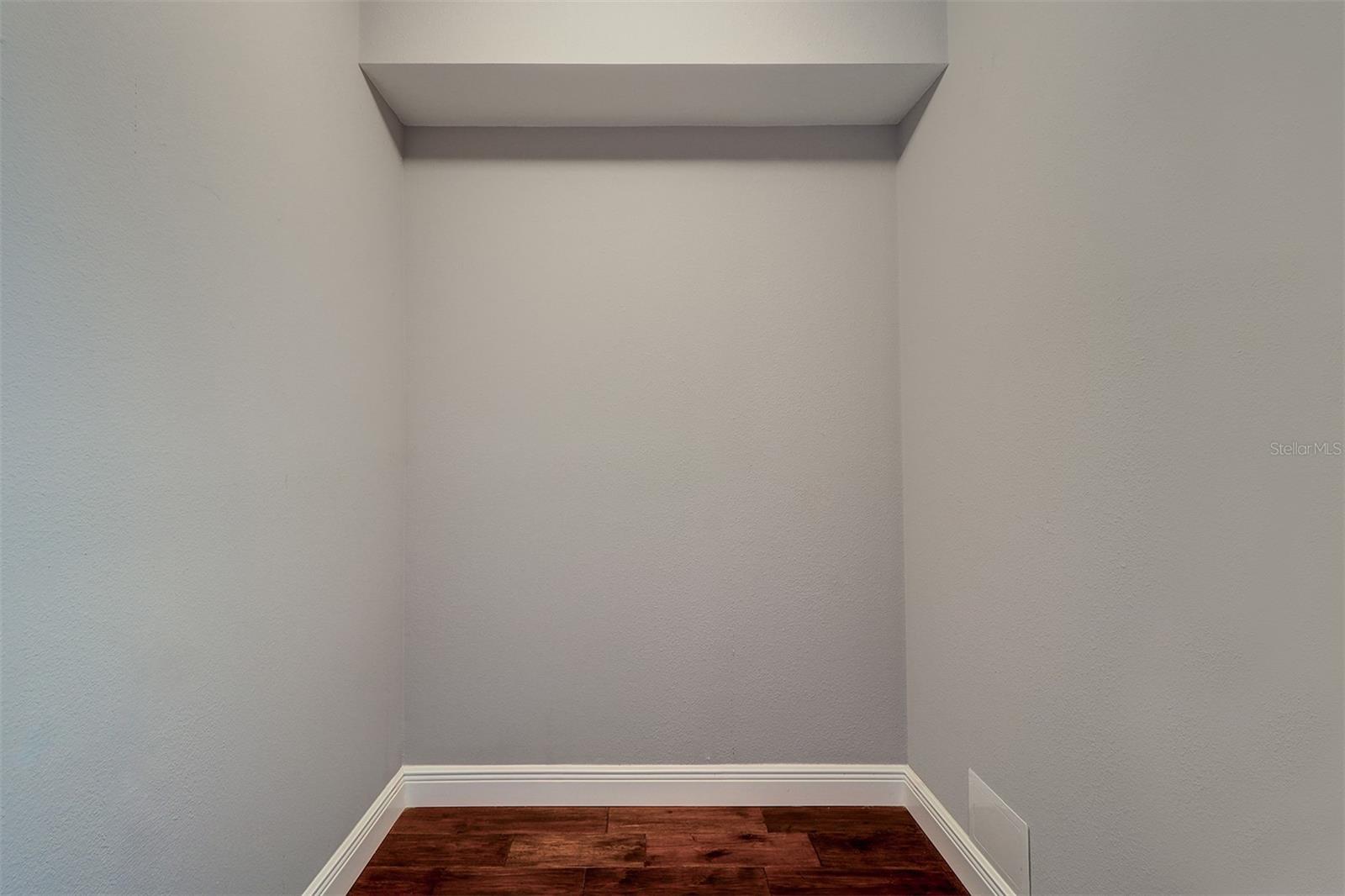 HYDE PARK WALK A CONDO - Residential