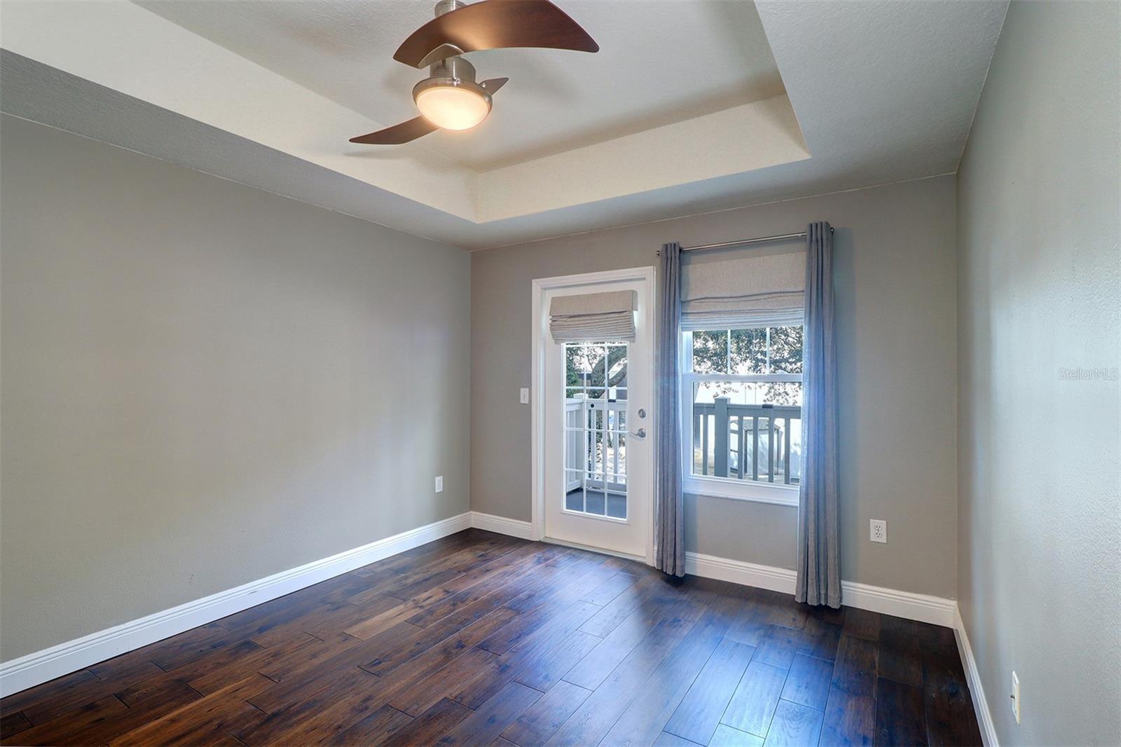 HYDE PARK WALK A CONDO - Residential