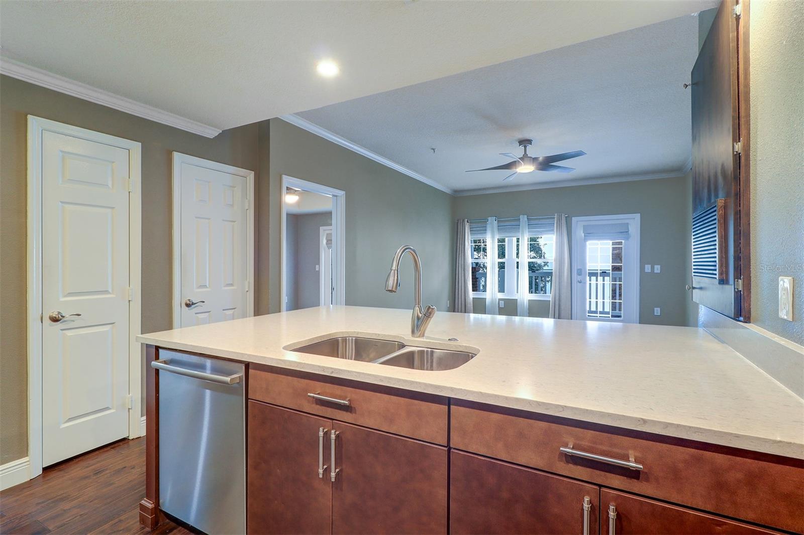 HYDE PARK WALK A CONDO - Residential