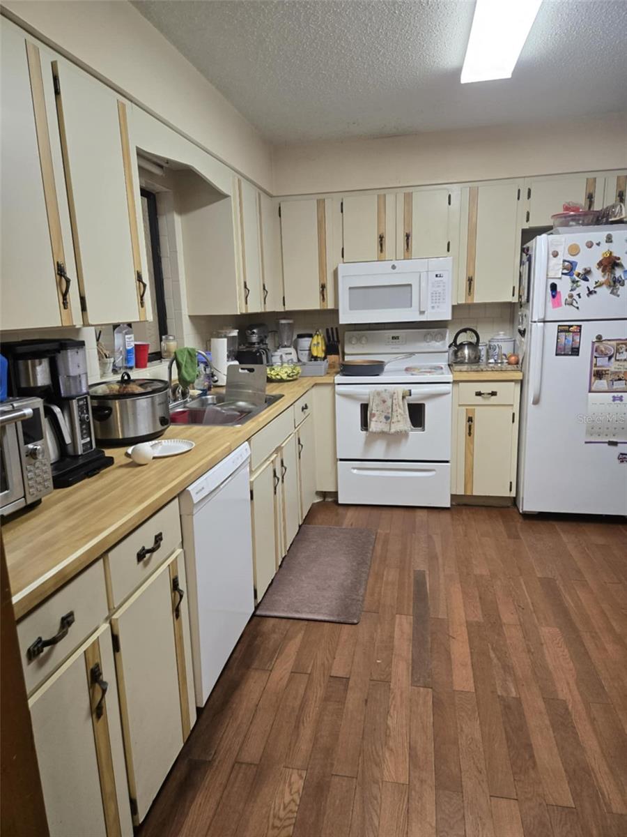 2725 TRAVELERS PALM DRIVE