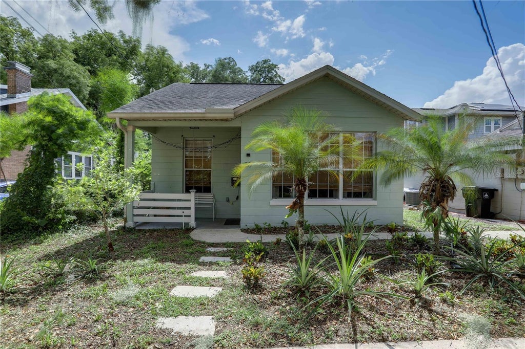 Photo of 30 N Lawsona Boulevard #2, Orlando, FL 32801 (MLS # O6426541)