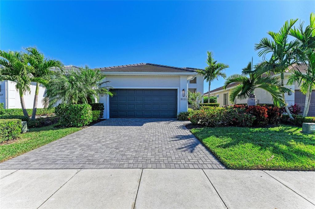 Photo of 5111 Barnett Circle, Bradenton, FL 34211 (MLS # A4675648)