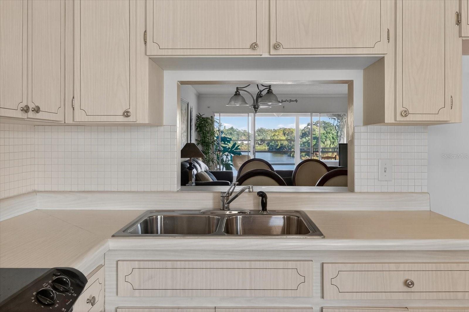 1301 S HERCULES AVENUE 22