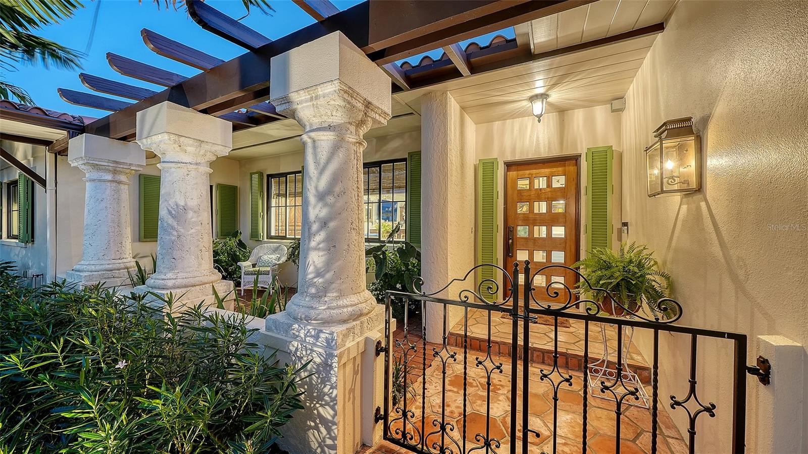 1514 S LAKE SHORE DRIVE