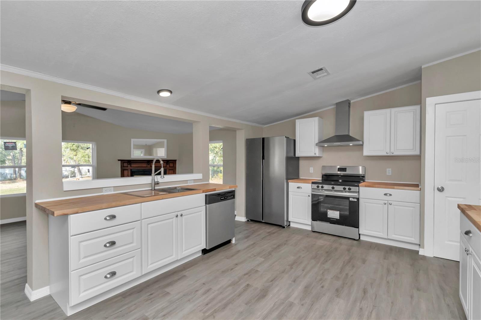 FLORIDA HLNDS - Residential