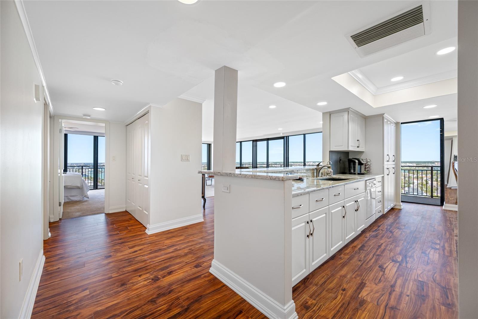 7600 BAYSHORE DRIVE 1206