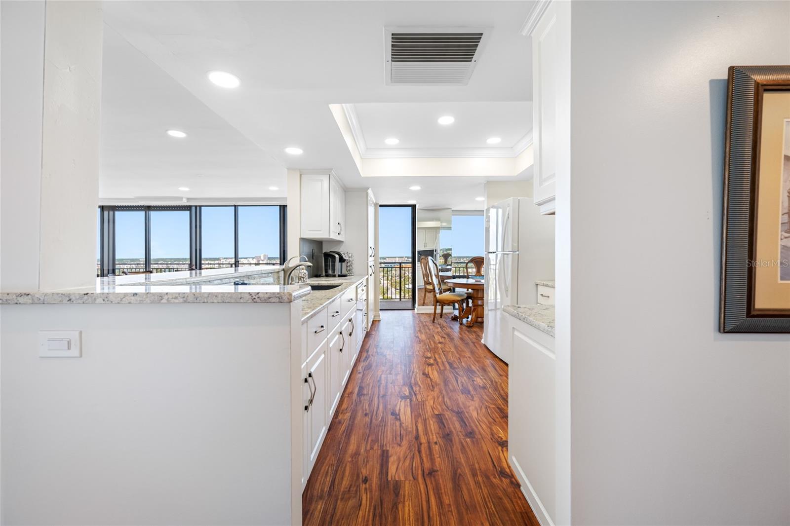 7600 BAYSHORE DRIVE 1206