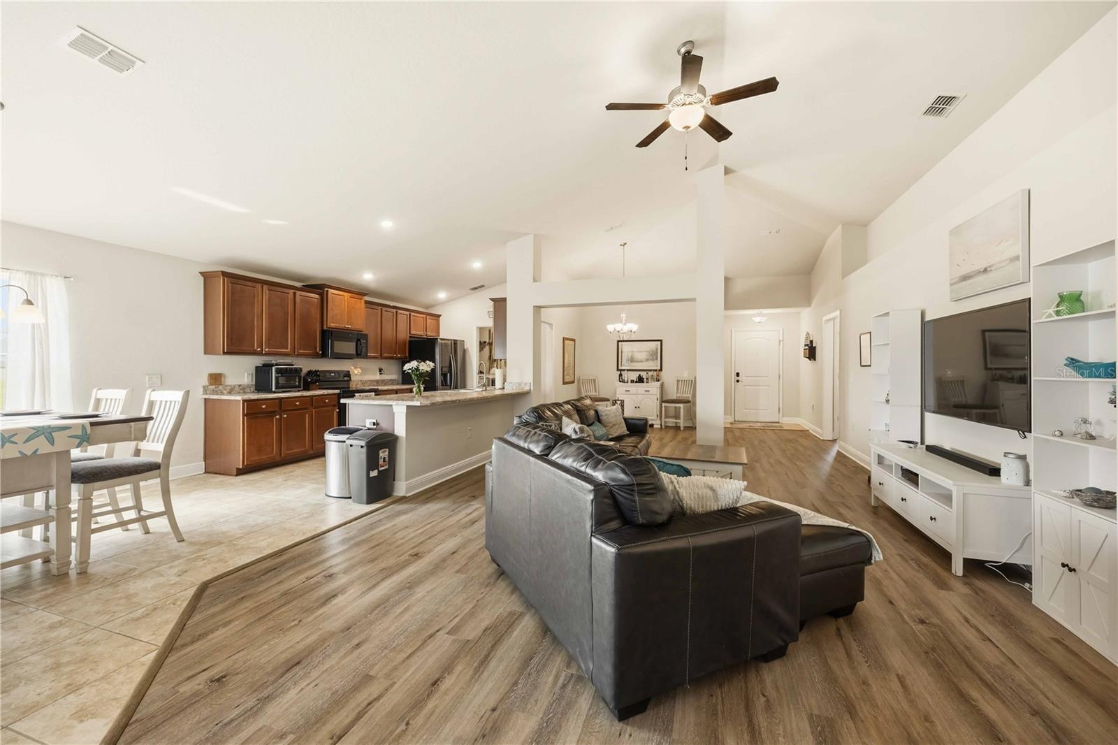 RIDGE/HLND MDWS - Residential