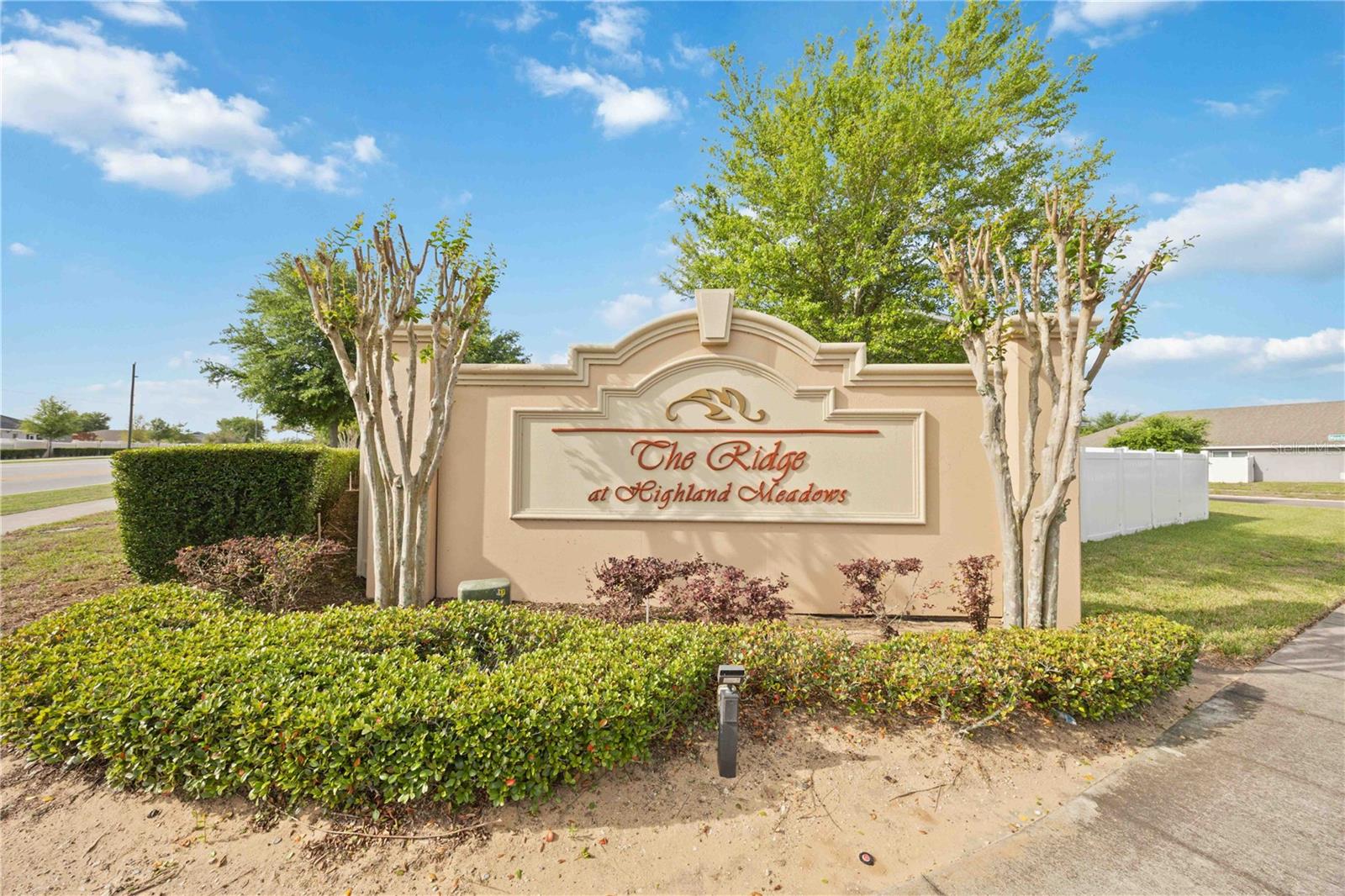 RIDGE/HLND MDWS - Residential