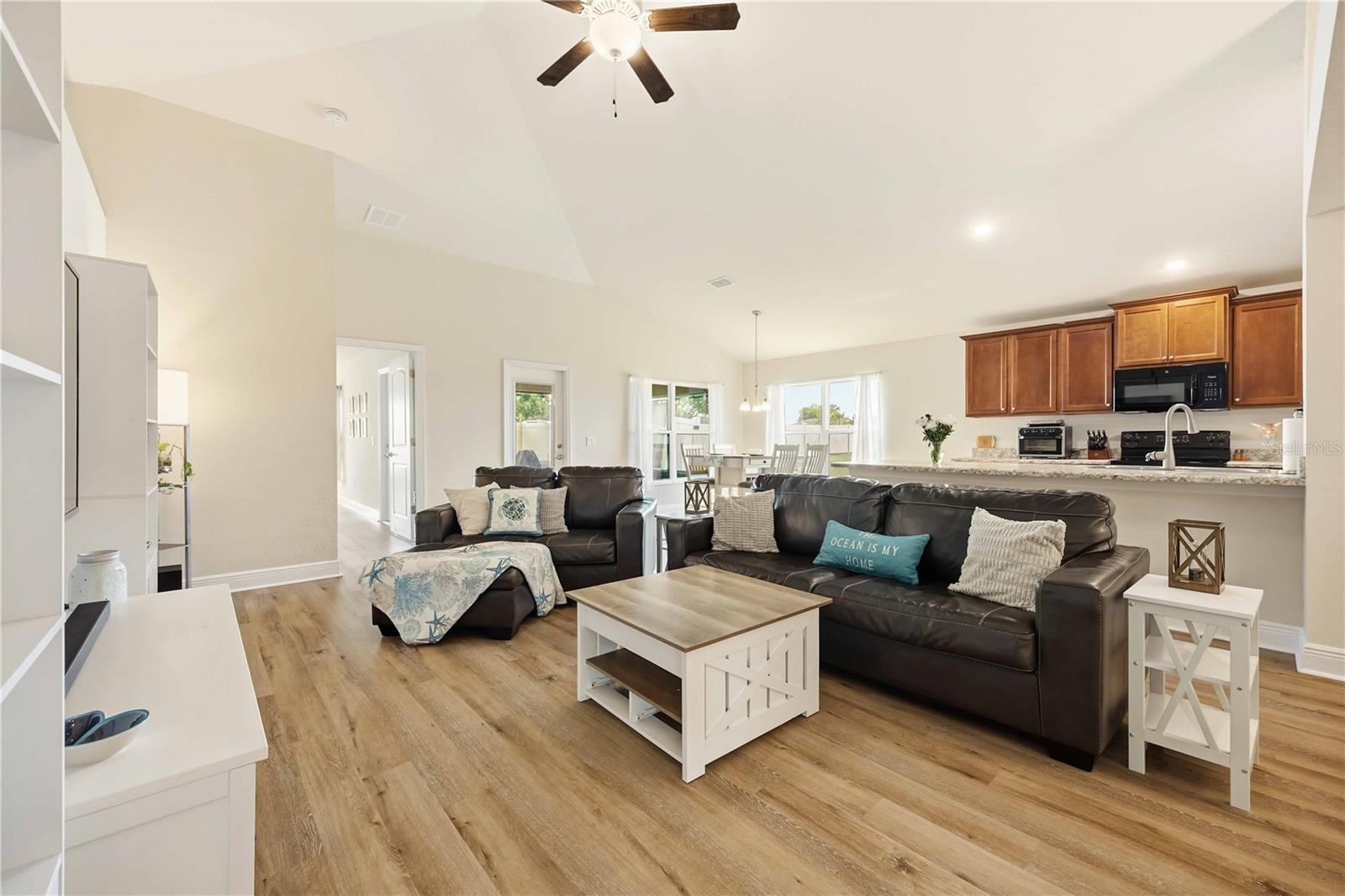 RIDGE/HLND MDWS - Residential