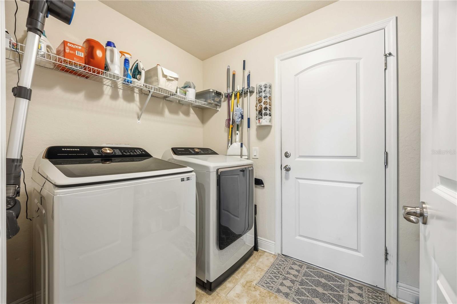 RIDGE/HLND MDWS - Residential