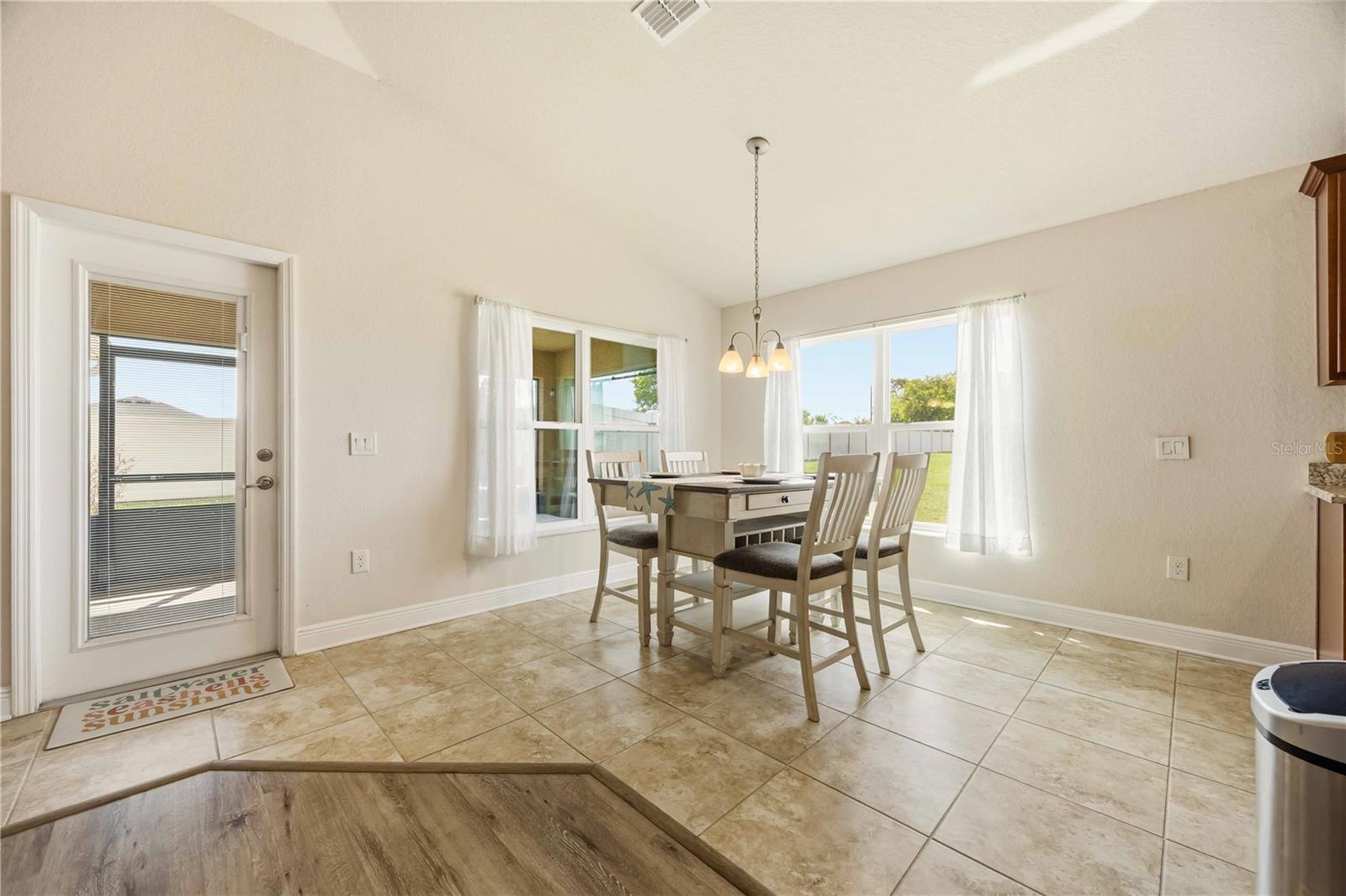 RIDGE/HLND MDWS - Residential