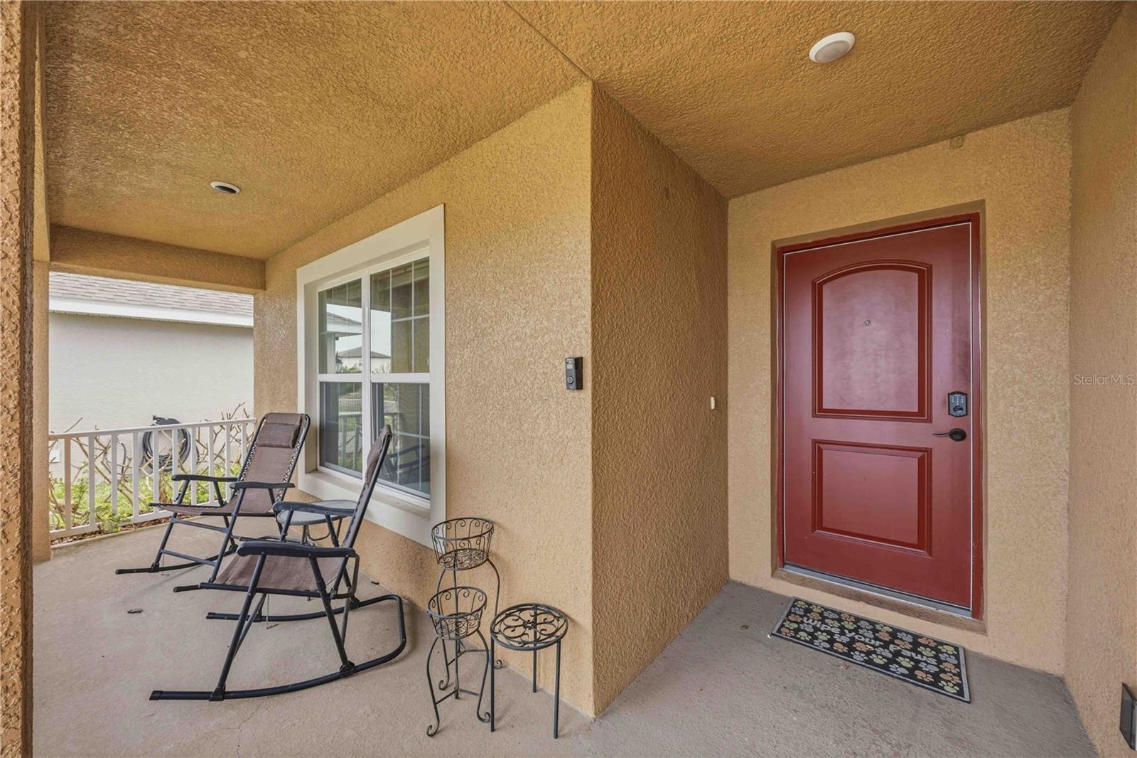 613 MEADOW POINTE DRIVE