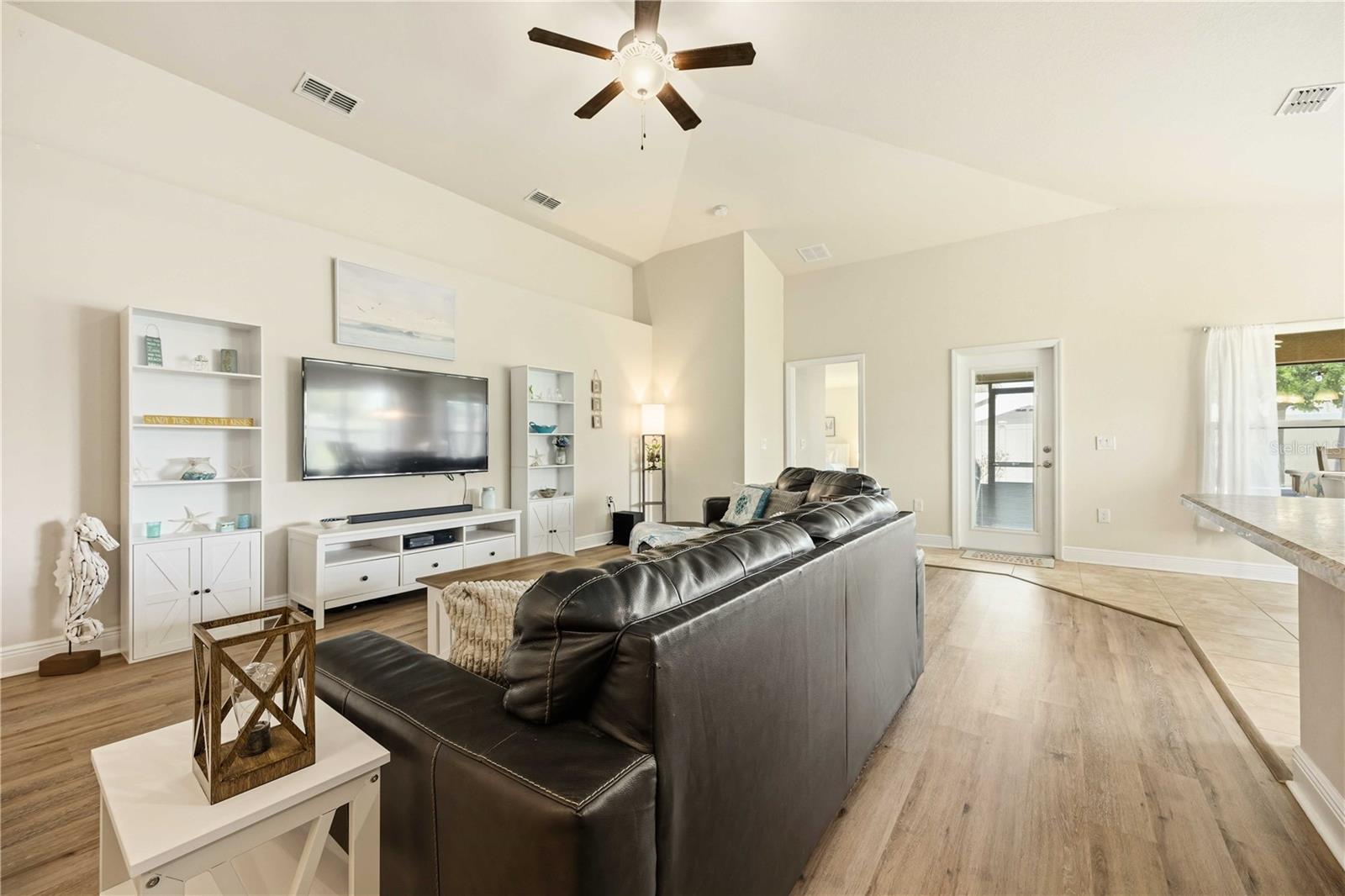 RIDGE/HLND MDWS - Residential