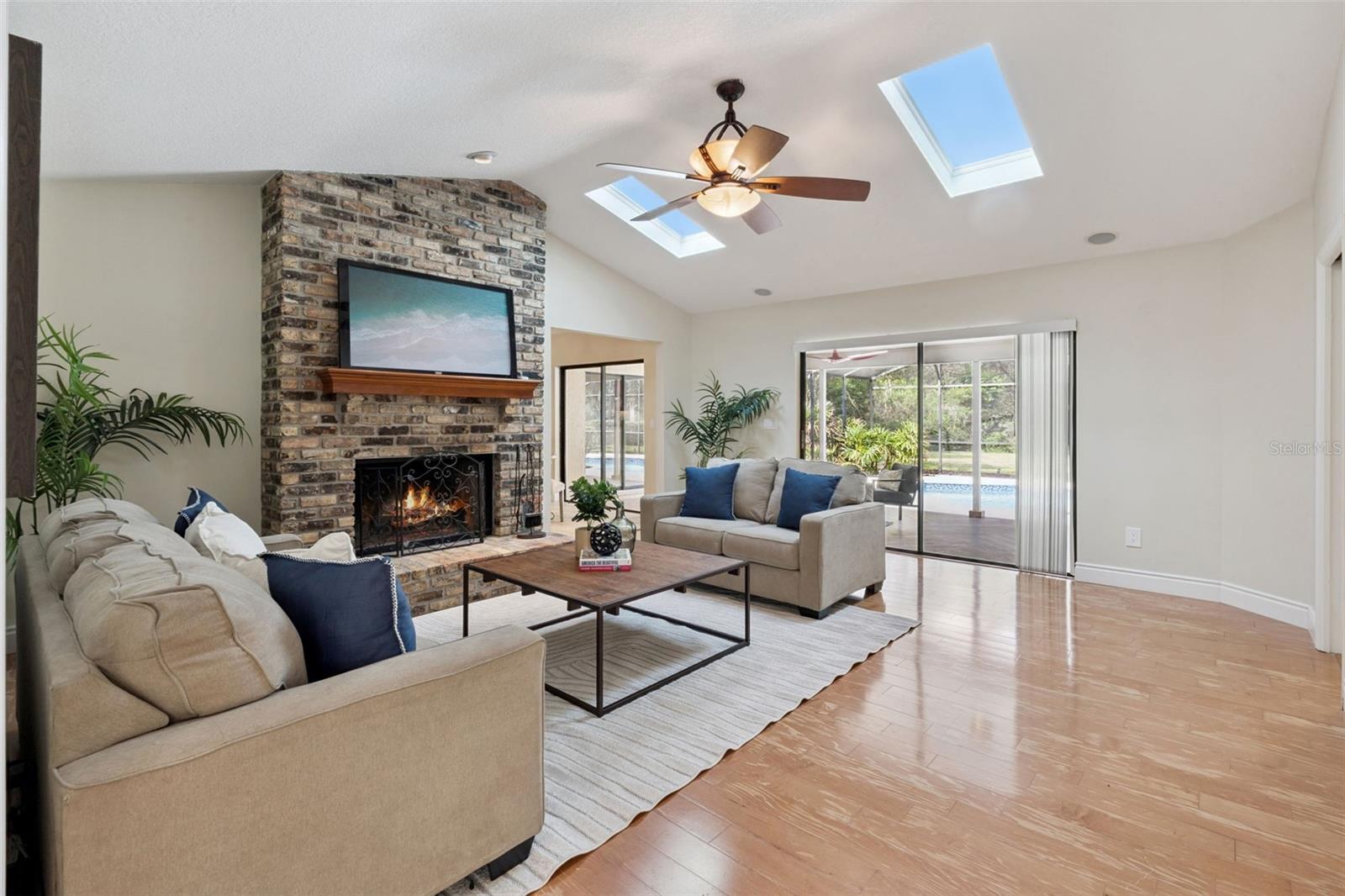 4418 WILLOW SHADE COURT