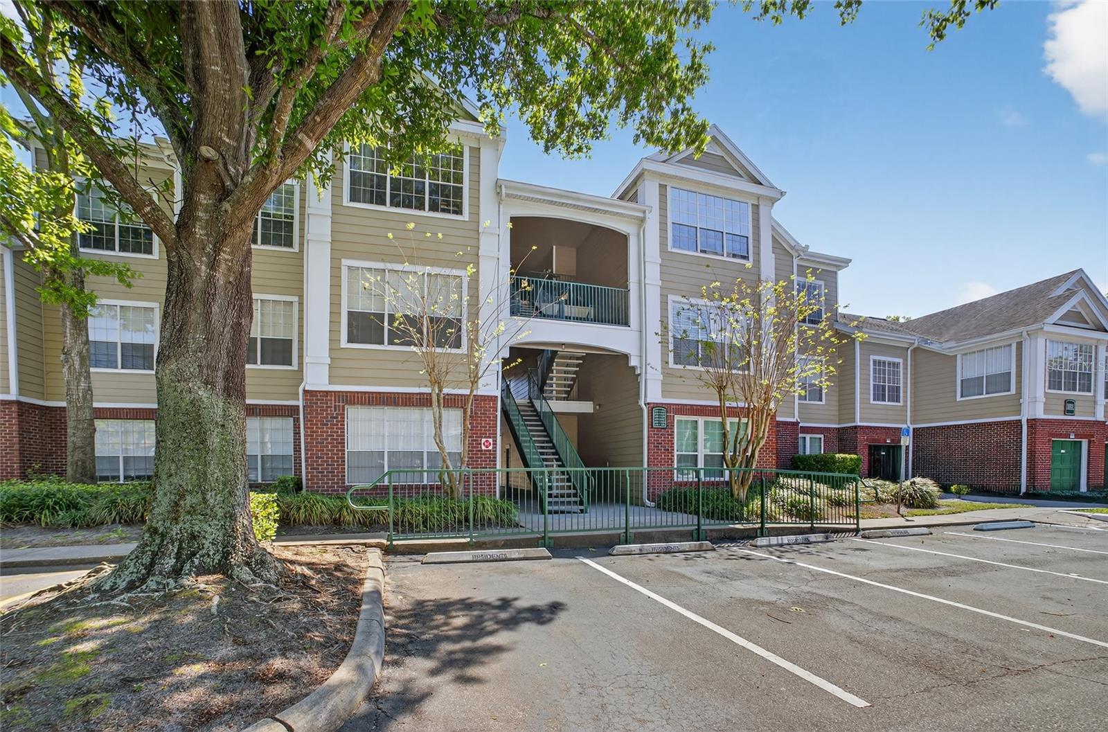 PLANTATION PARK PRIVATE RESIDENCE - Residential