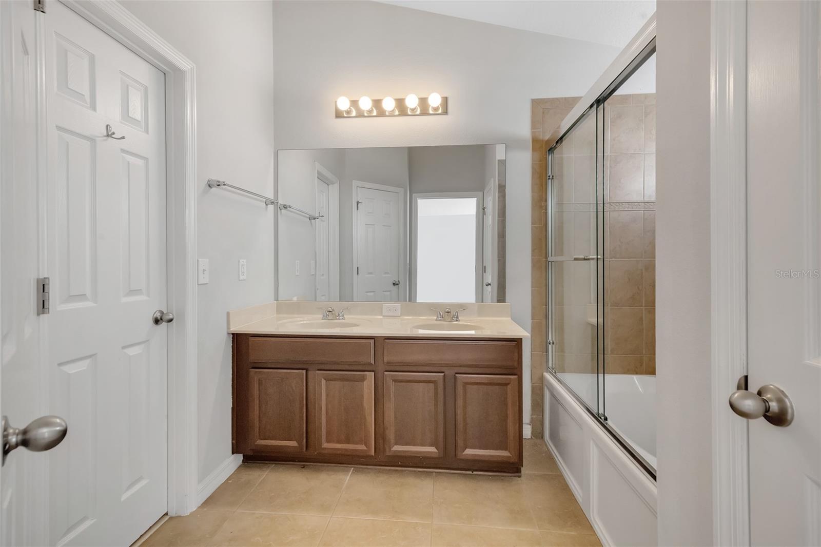 OAKS/BRANDY LAKE O - Residential