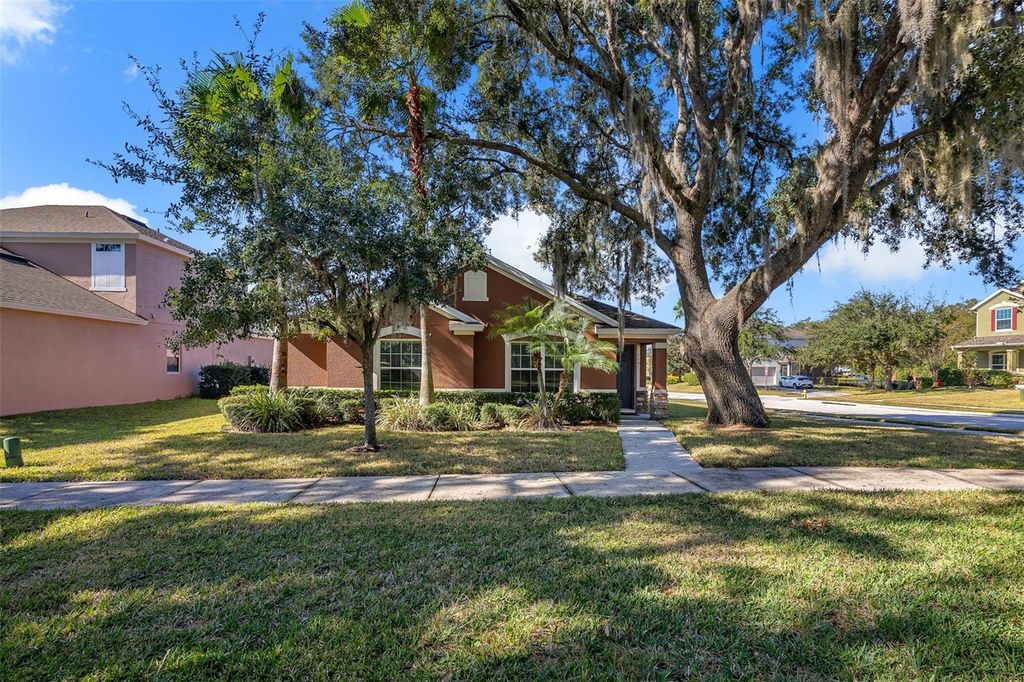 Photo of 604 Bending Oak Trail, Winter Garden, FL 34787 (MLS # O6372703)