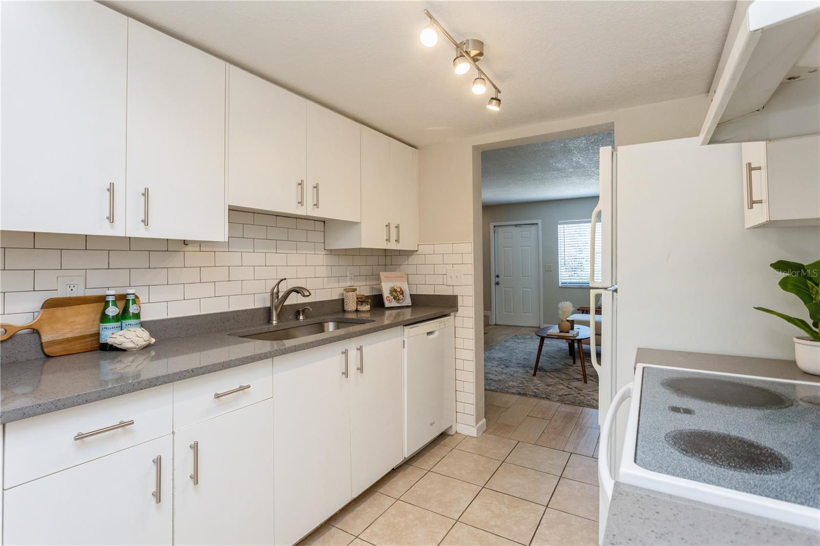 2052 KINGS HIGHWAY 8