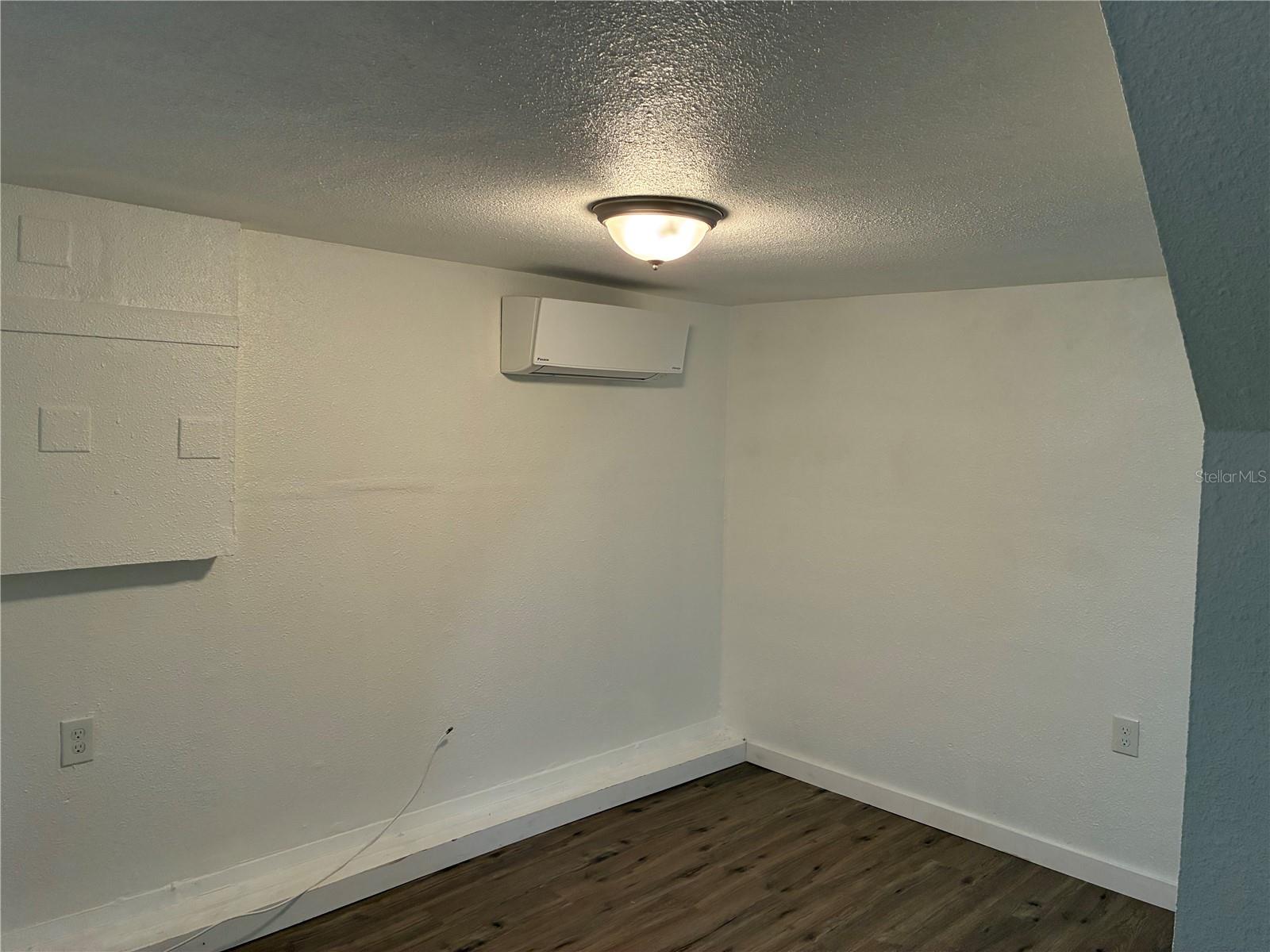 WEST CENTRAL AVE RESUB - Residential Lease