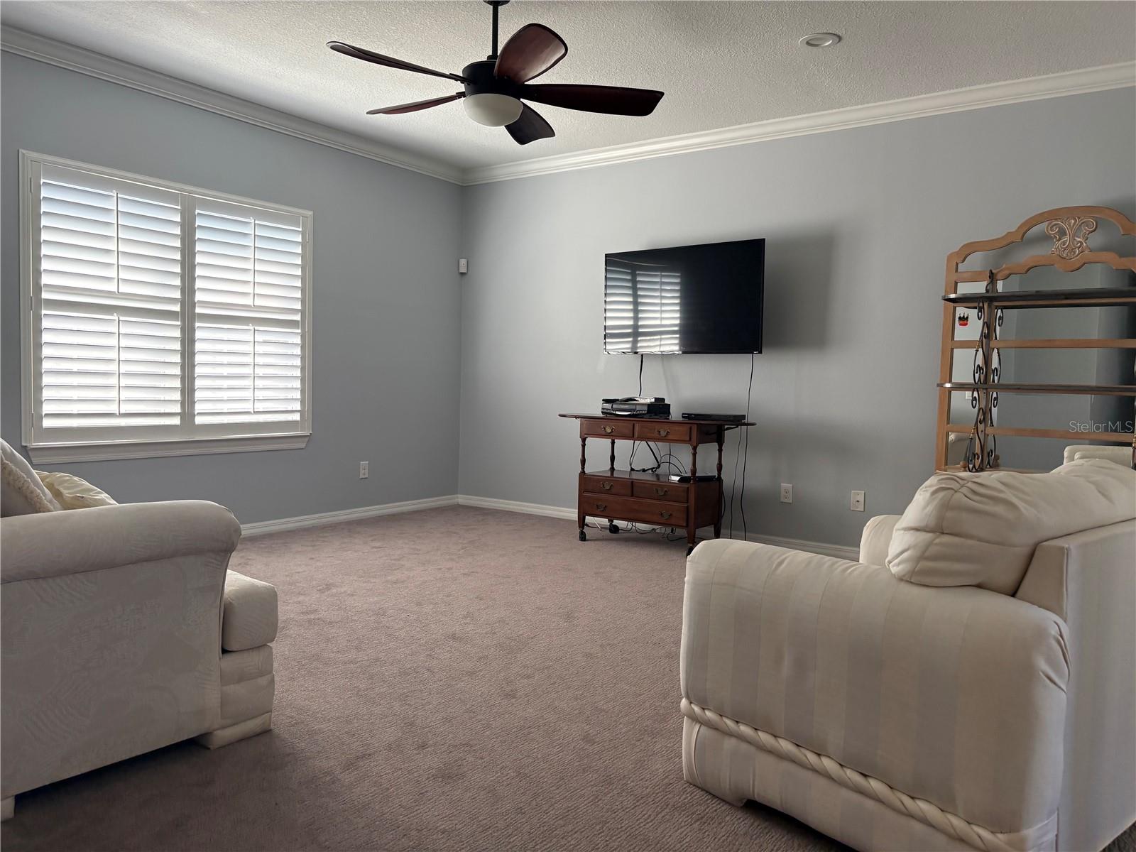 EDGEWATER MANOR - Residential