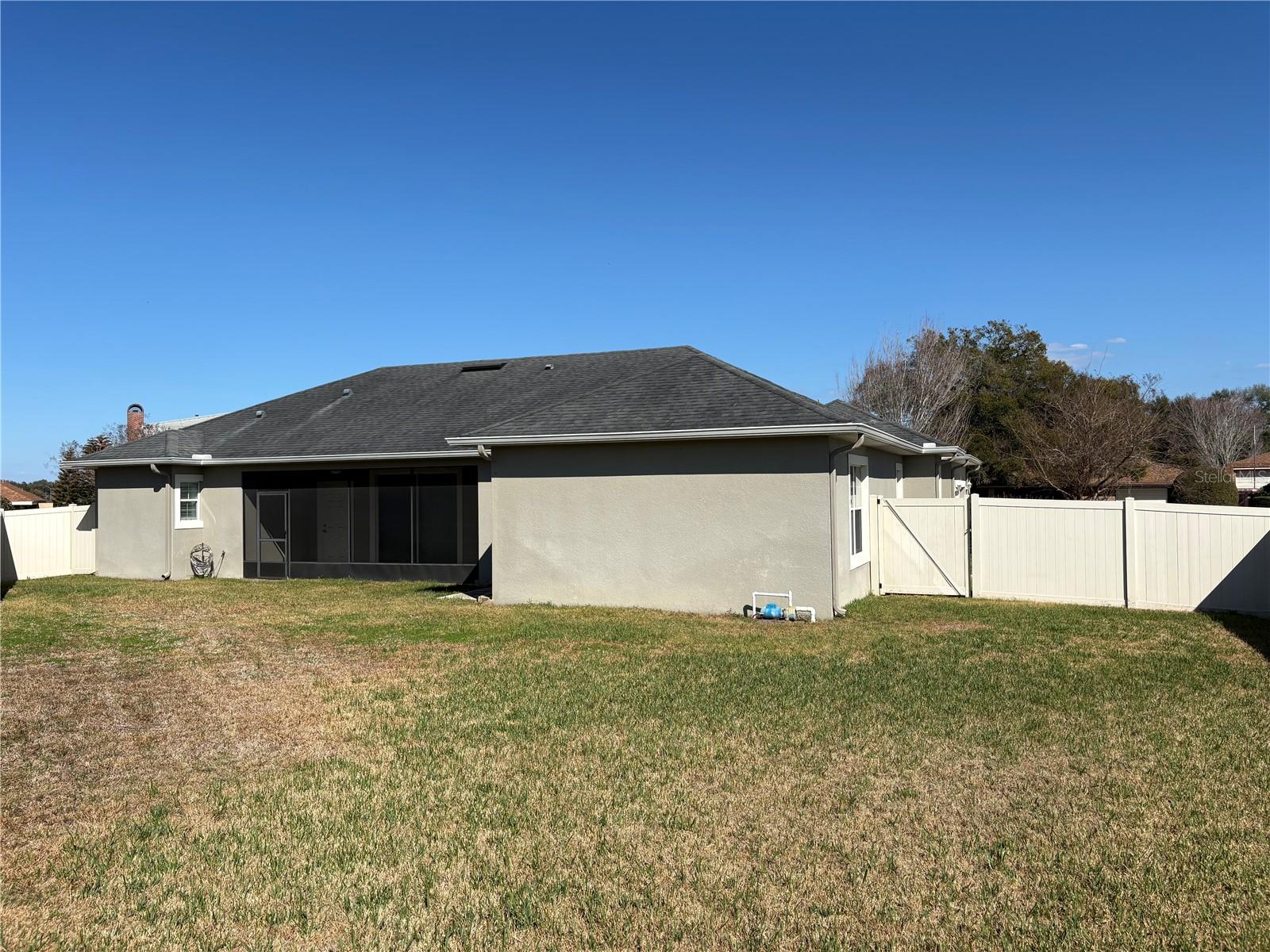 EDGEWATER MANOR - Residential