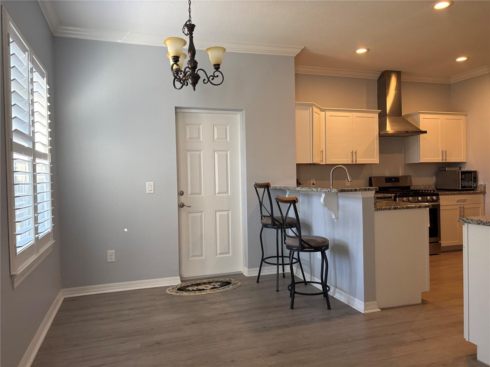 EDGEWATER MANOR - Residential