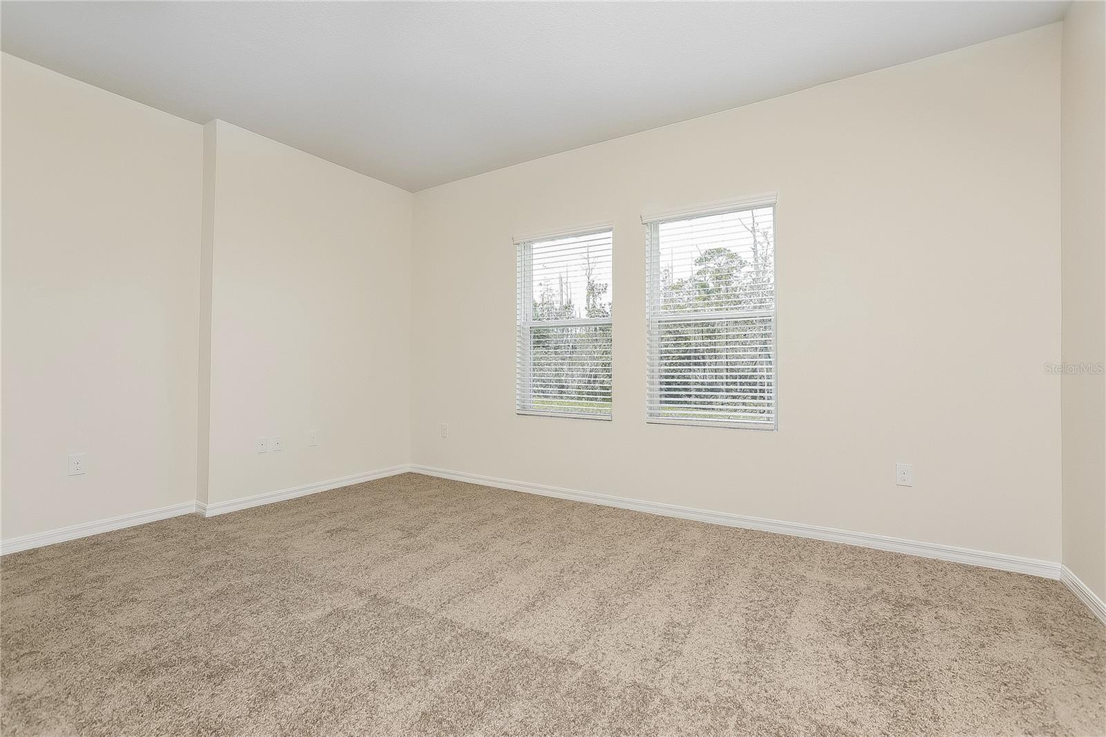 COASTAL WOODS UN B1 - Residential Lease