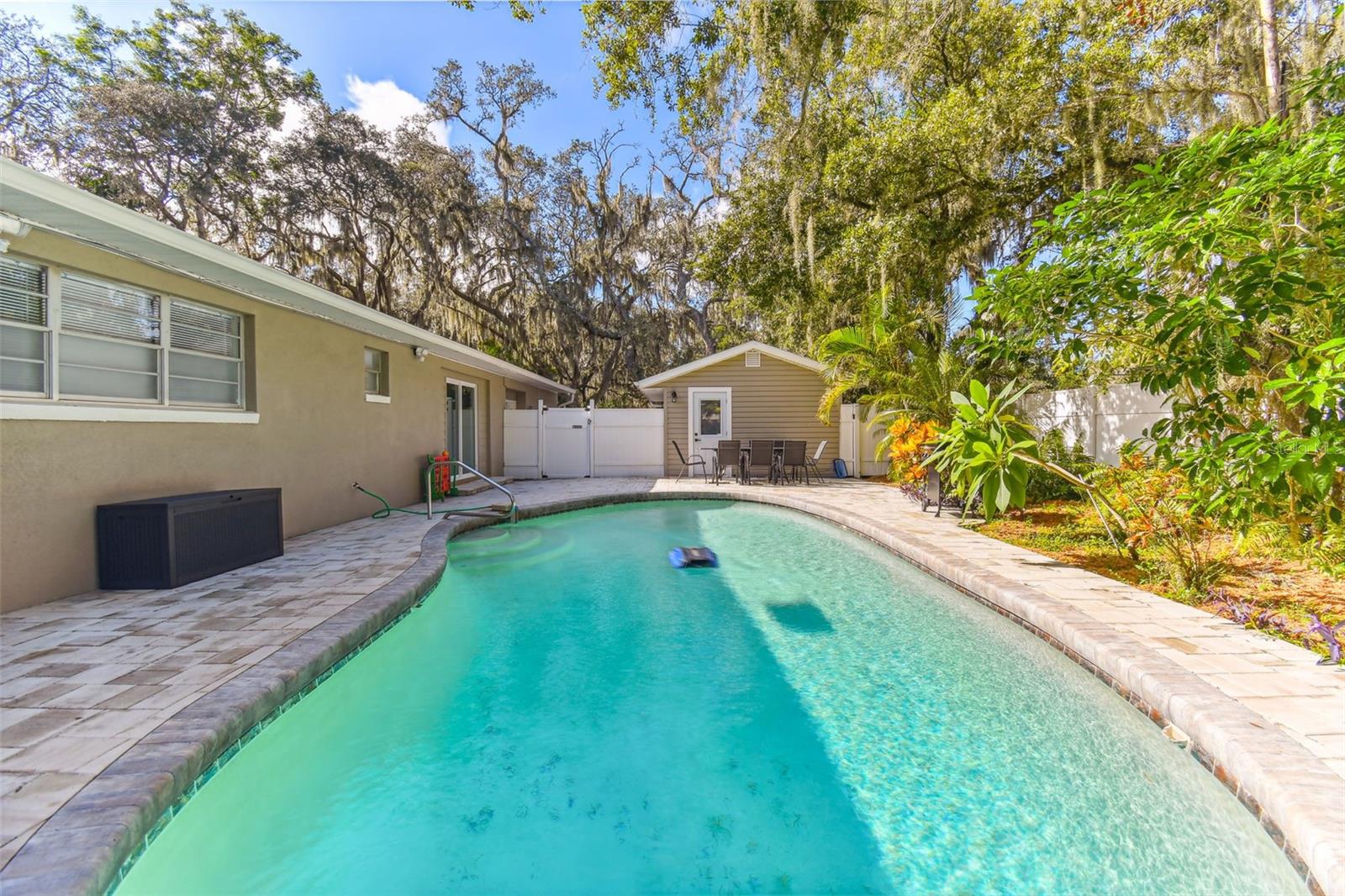 TEMPLE TERRACE RIVERSIDE SUBDI - Residential