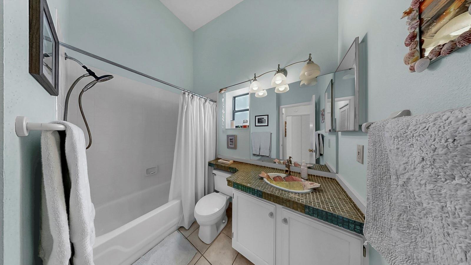 FORTY-THREE WEST - Residential