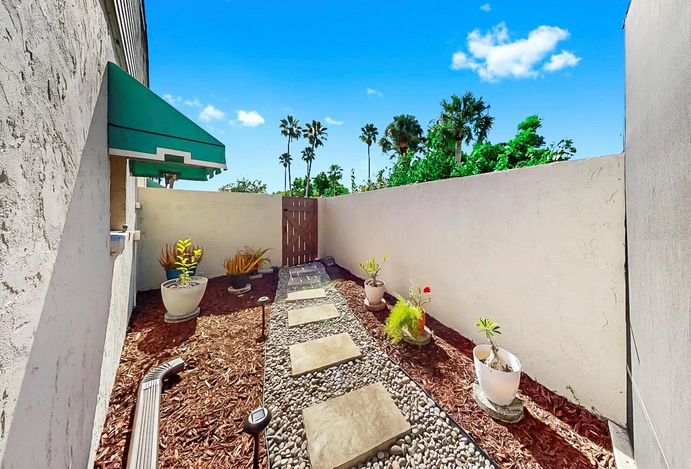 FORTY-THREE WEST - Residential