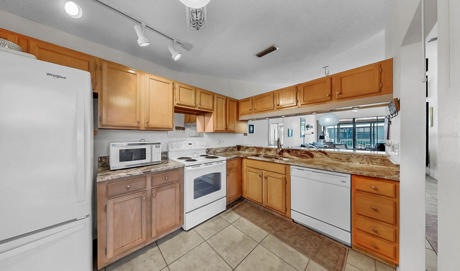 FORTY-THREE WEST - Residential