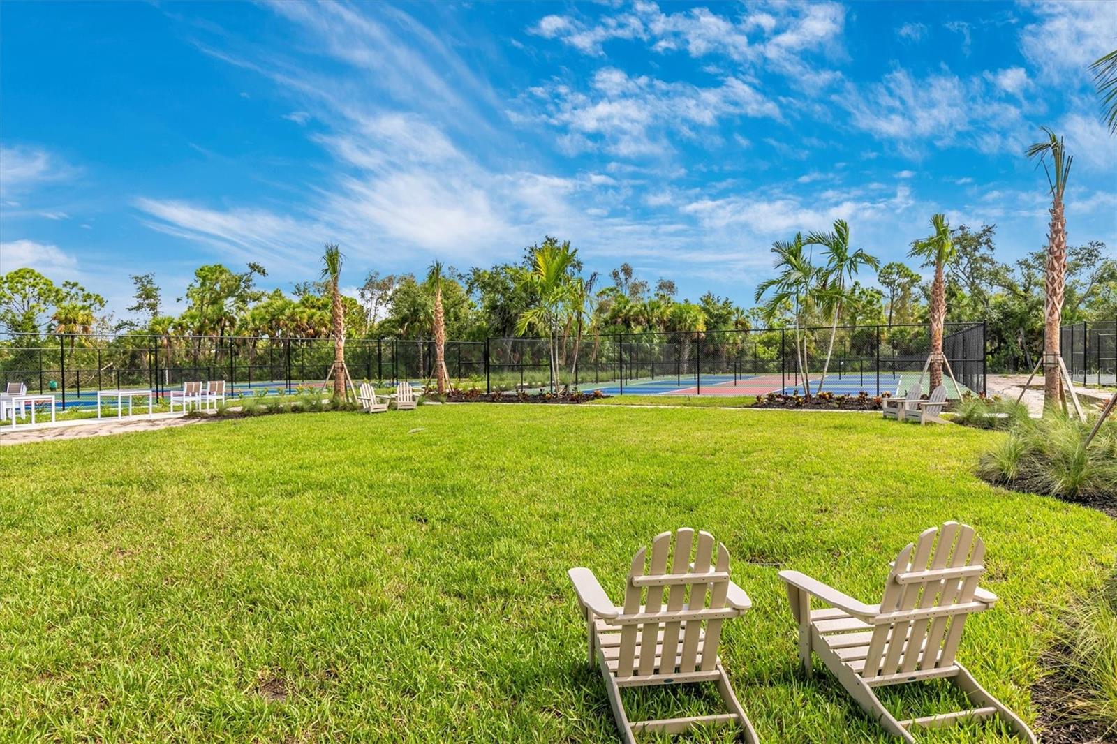 WELLEN PK GOLF & COUNTRY CLUB - Residential Lease