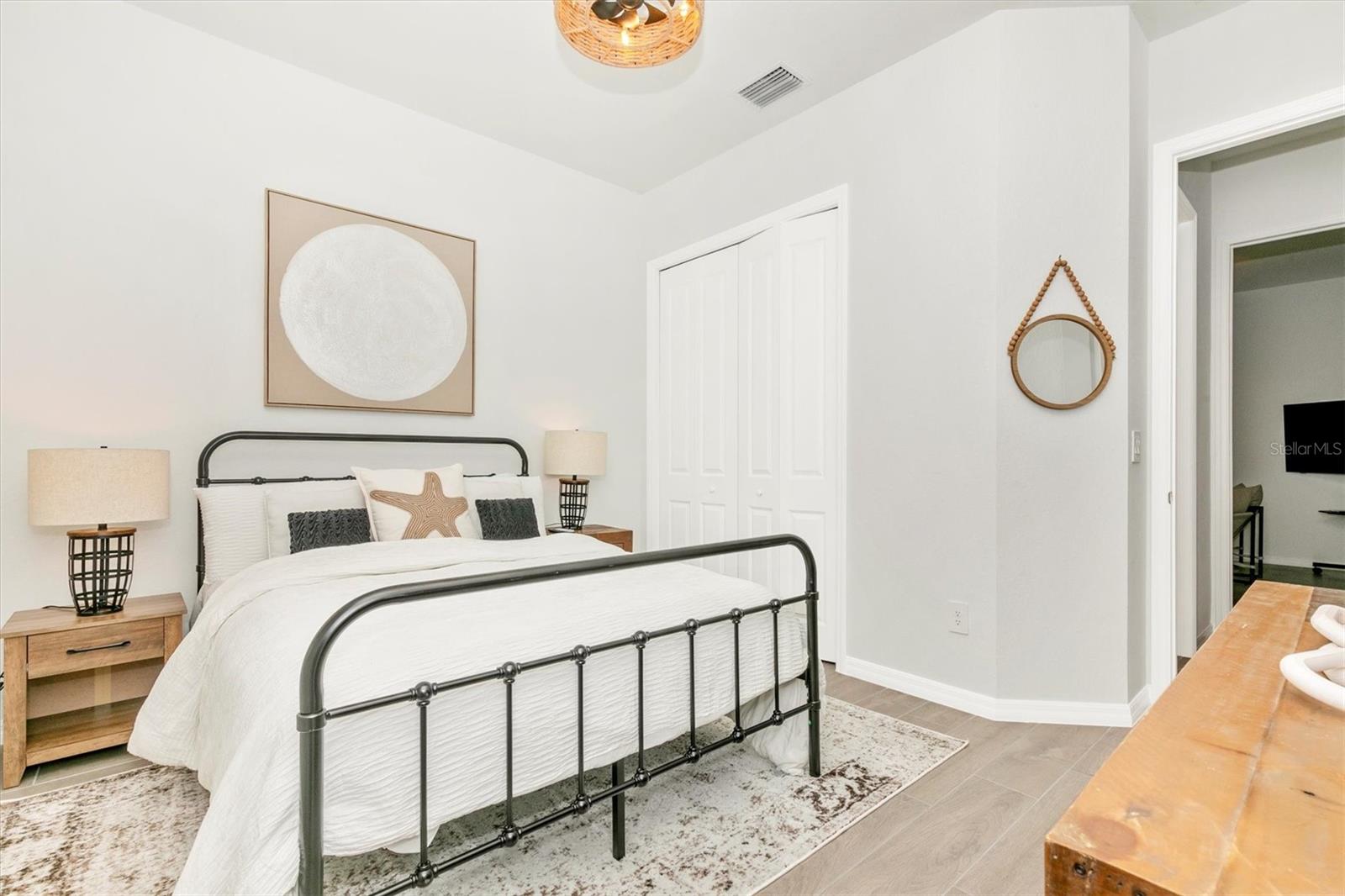 WELLEN PK GOLF & COUNTRY CLUB - Residential Lease