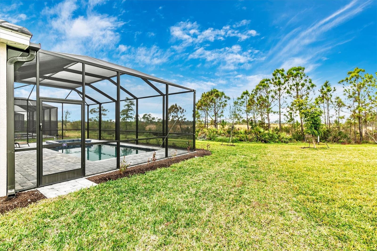 WELLEN PK GOLF & COUNTRY CLUB - Residential Lease