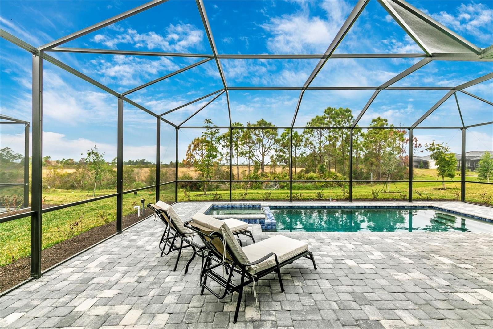 WELLEN PK GOLF & COUNTRY CLUB - Residential Lease