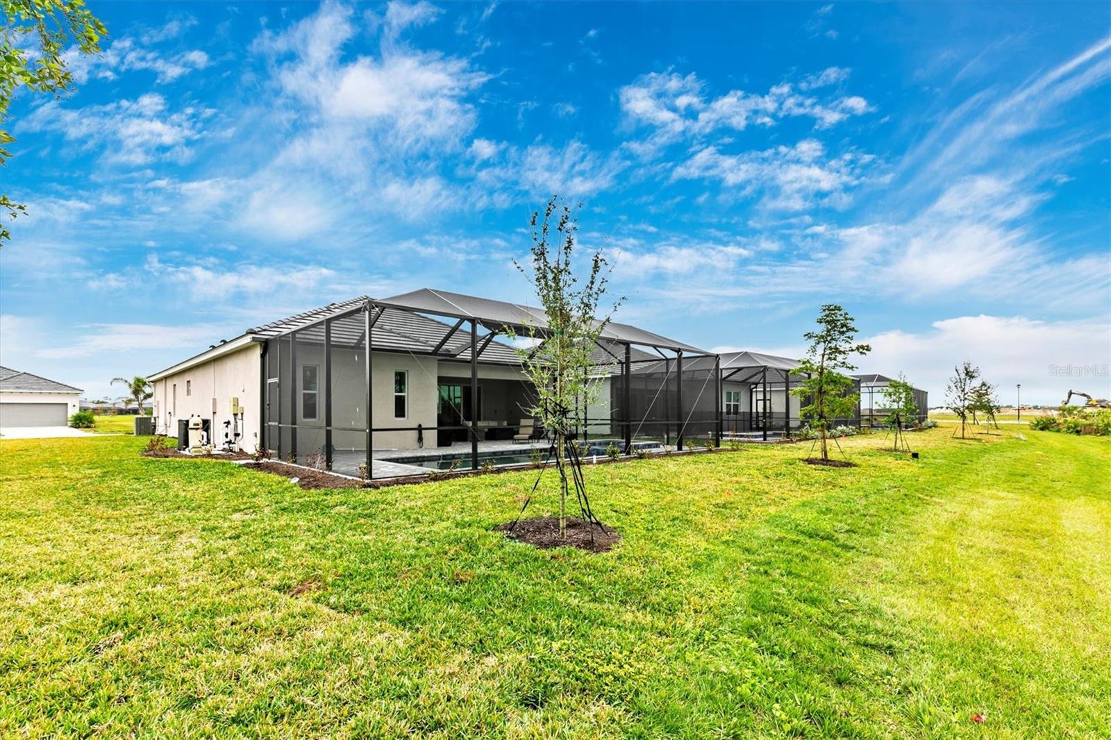 WELLEN PK GOLF & COUNTRY CLUB - Residential Lease