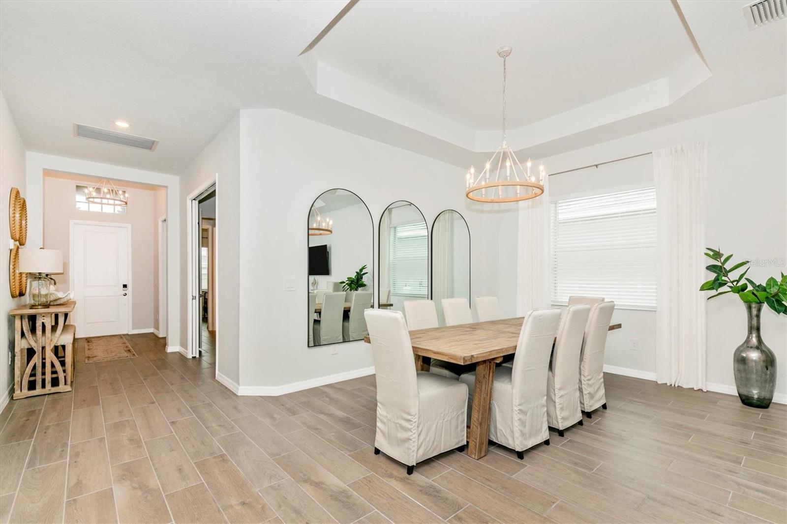 WELLEN PK GOLF & COUNTRY CLUB - Residential Lease