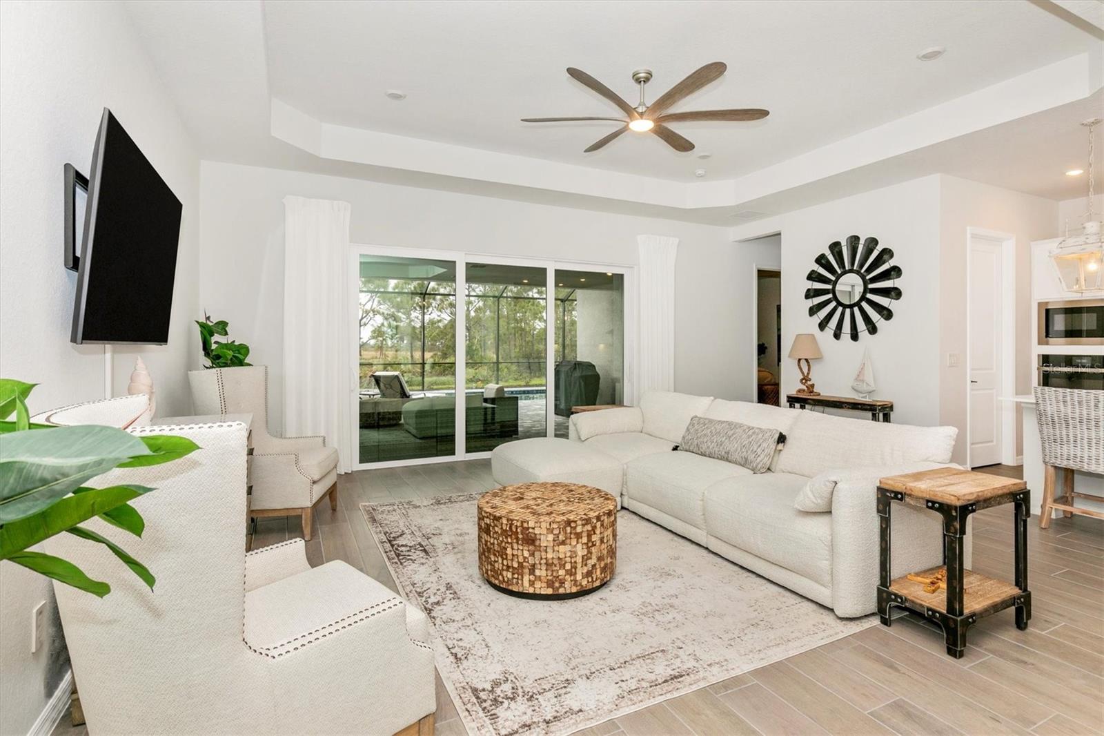 WELLEN PK GOLF & COUNTRY CLUB - Residential Lease