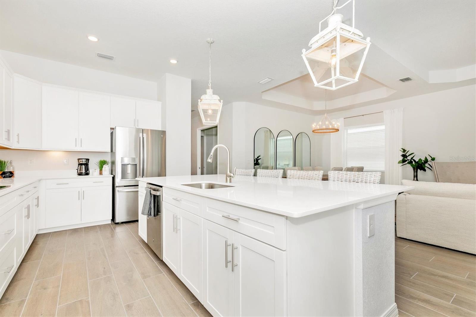 WELLEN PK GOLF & COUNTRY CLUB - Residential Lease