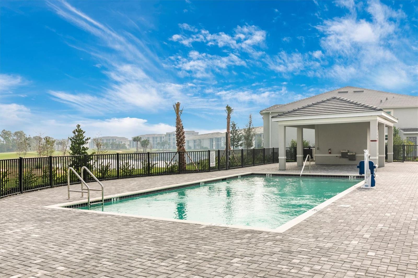 WELLEN PK GOLF & COUNTRY CLUB - Residential Lease