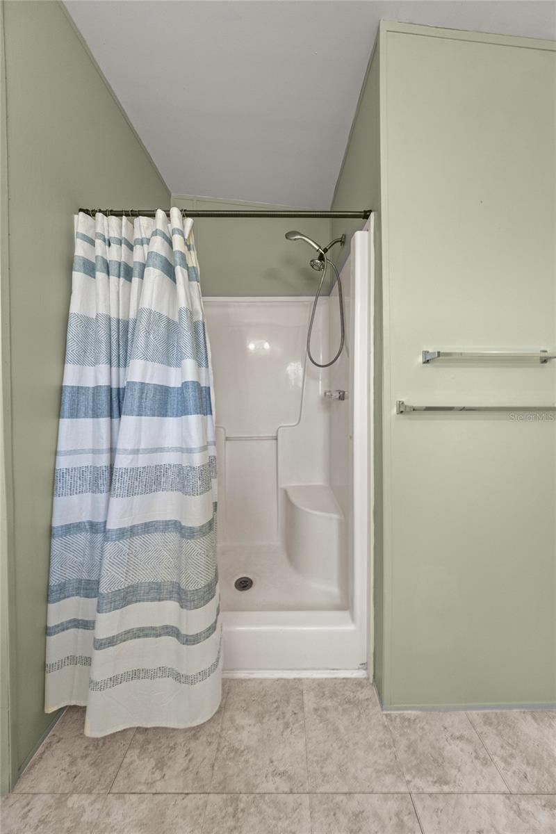 WILLISTON HIGHLANDS - Residential