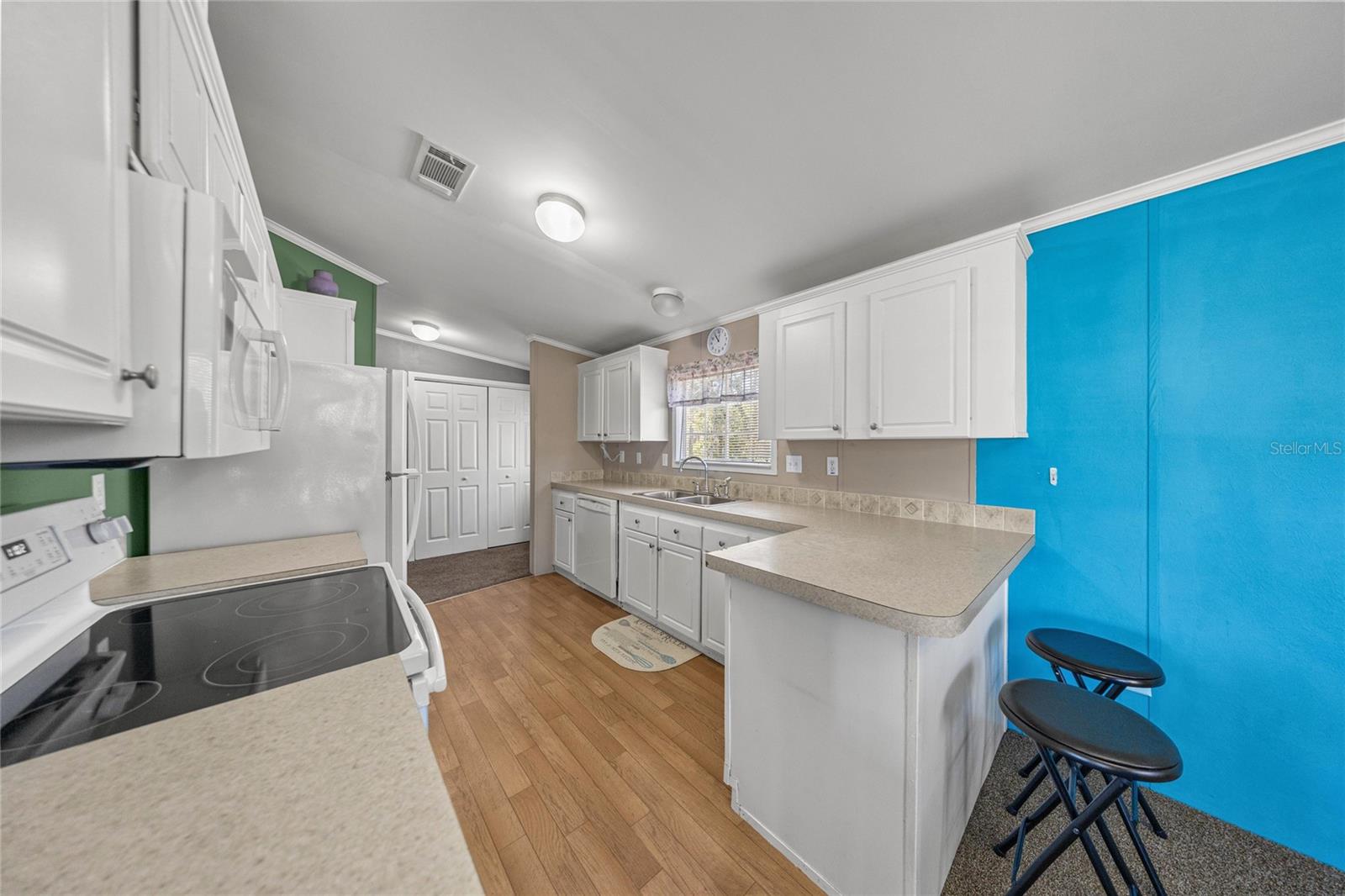 WILLISTON HIGHLANDS - Residential