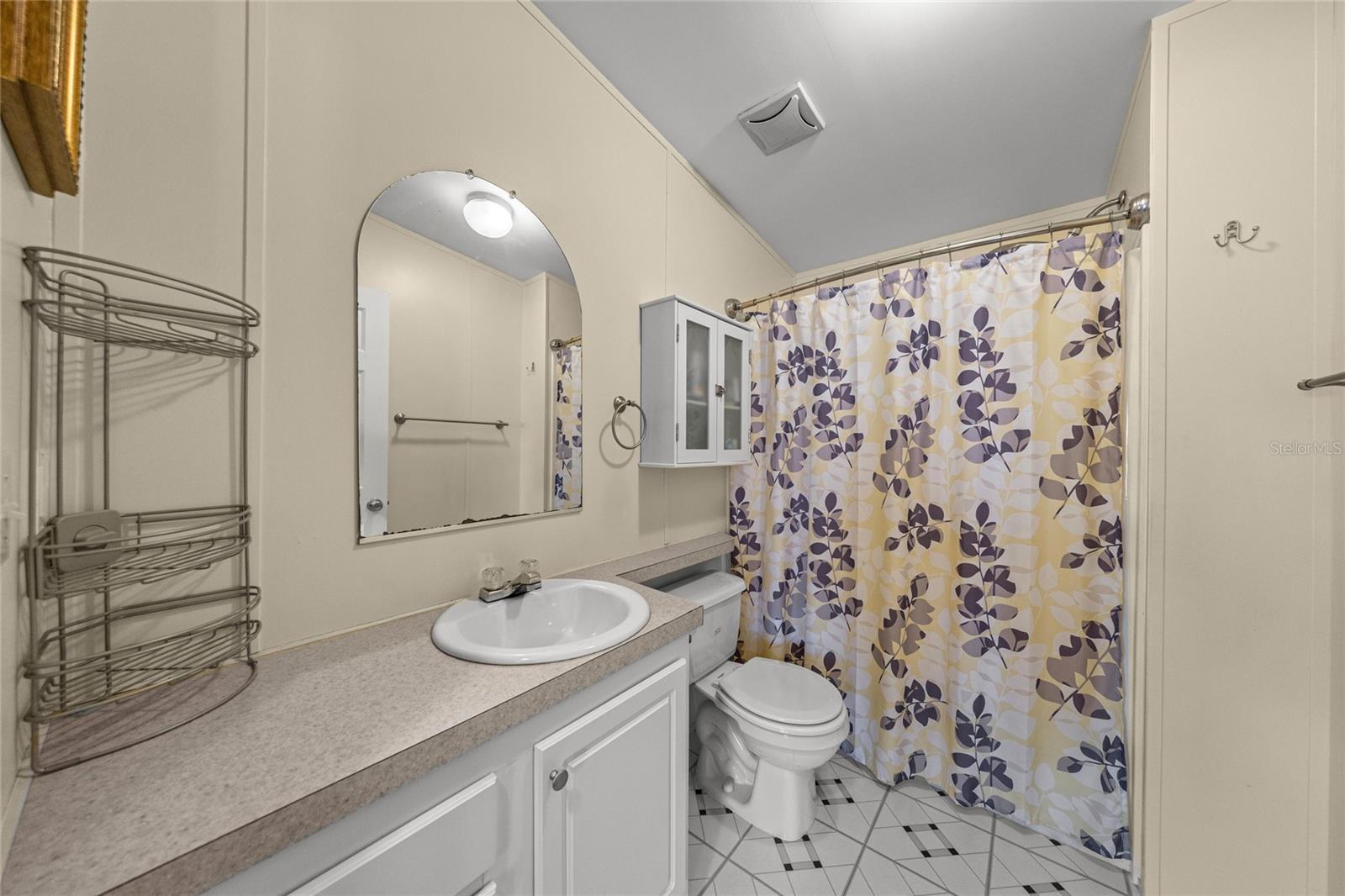 WILLISTON HIGHLANDS - Residential