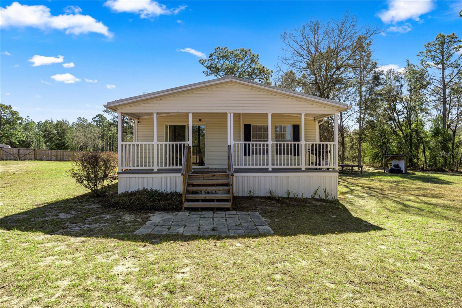 WILLISTON HIGHLANDS - Residential