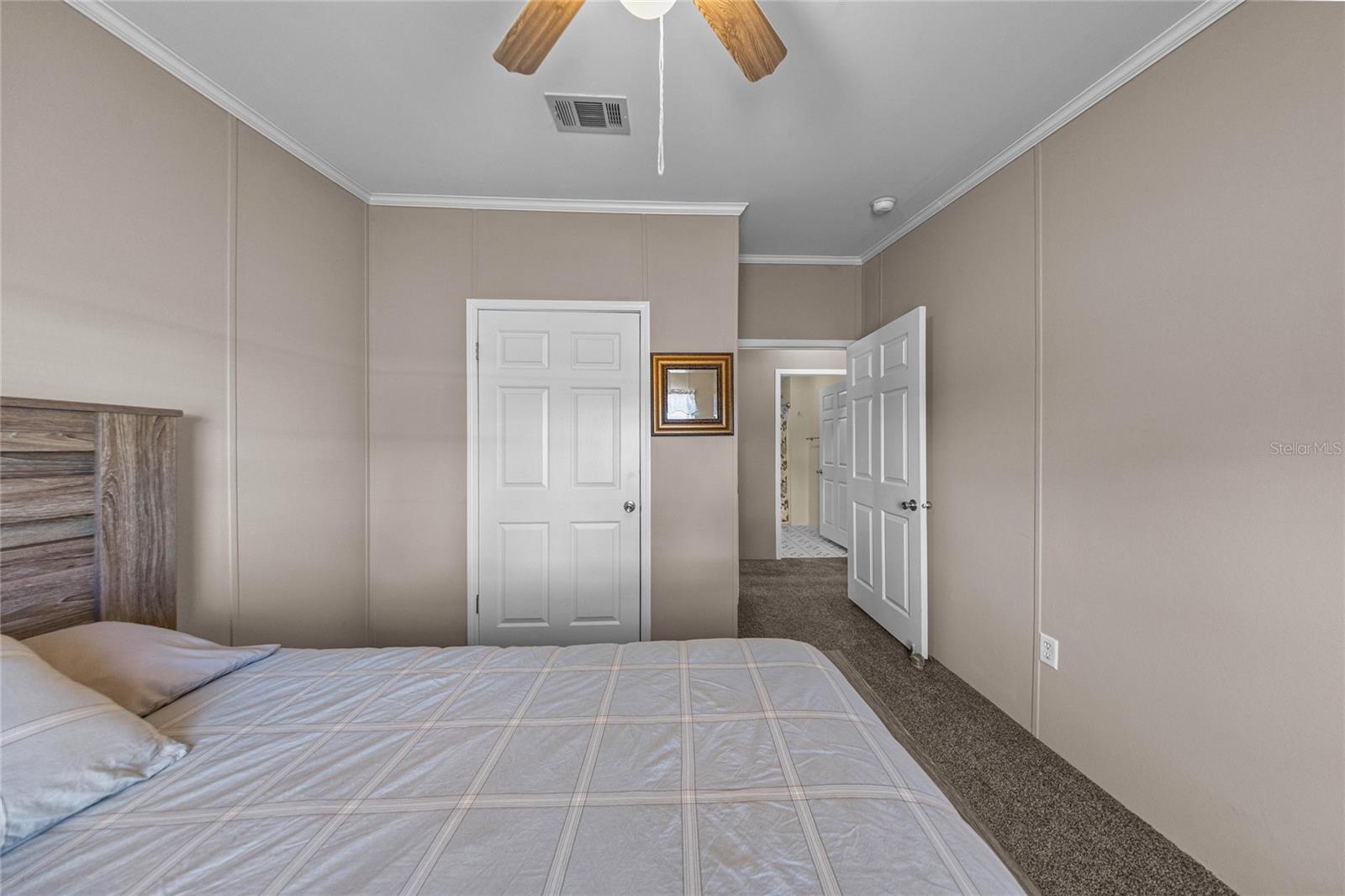 WILLISTON HIGHLANDS - Residential