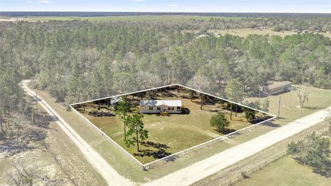 Photo of 12150 NE 15 Street, Williston, FL 32696 (MLS # OM719332)