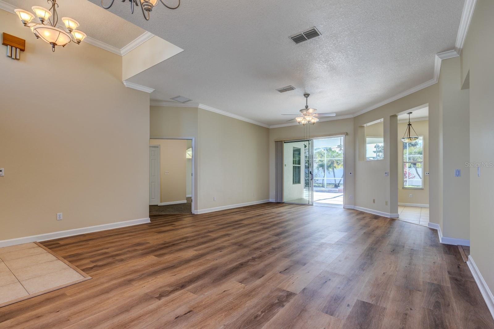 418 LAURENBURG LANE